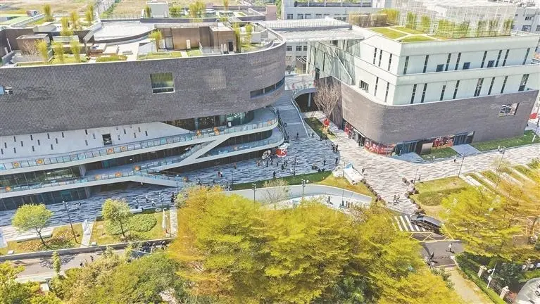 Blueway Sport- és Kulturális Központ Uszoda Projekt: Shenzhen Yutang Sport- és Kulturális Központ