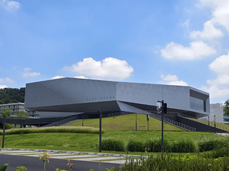 Blueway hőszivattyú projekt a Shenzheni Fejlett Technológiai Egyetem (SUAT) úszóközpontjában